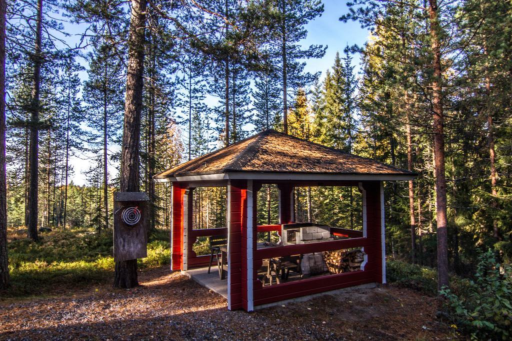 Lomaperkkioe Cottages Каяані Номер фото