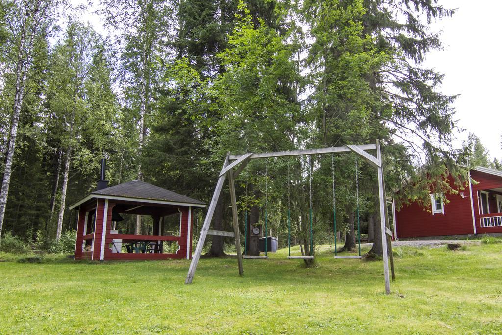Lomaperkkioe Cottages Каяані Екстер'єр фото