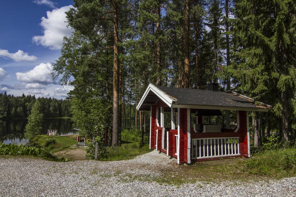 Lomaperkkioe Cottages Каяані Екстер'єр фото