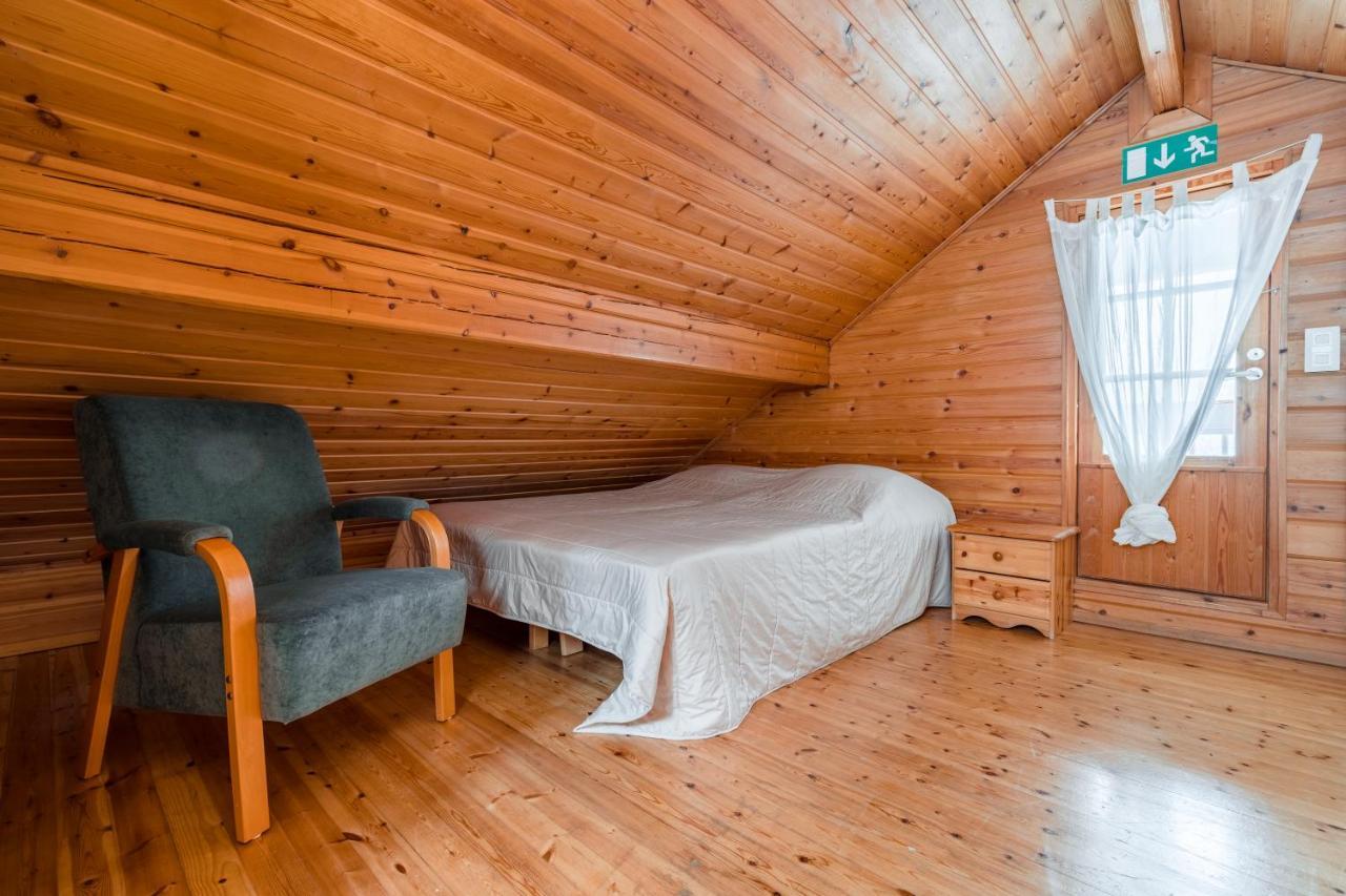 Lomaperkkioe Cottages Каяані Екстер'єр фото